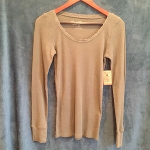 Olive Lucky Brand long sleeve henley size medium